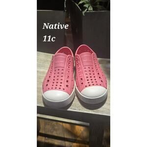 Native Jefferson Slip On Classic Shoes Hollywood Pink Girls Size C11 NEW